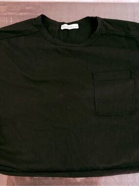 Zenana Outfitters Black Short Sleeve Pocket Crew Tee